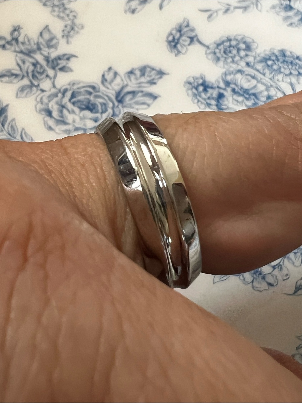 Mens Ring Size 10 Silver Freeform Carved Groove Polished Band #101